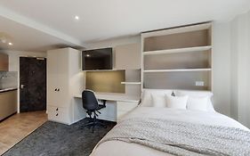 Chapter Westminster London - Near London Bridge Train Station